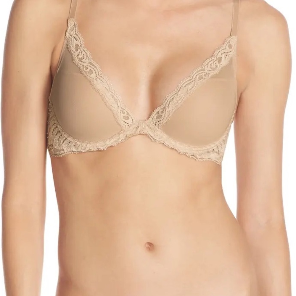 Feathers Underwire Contour Bra (1) from Nordstrom size 30A in Cafe.